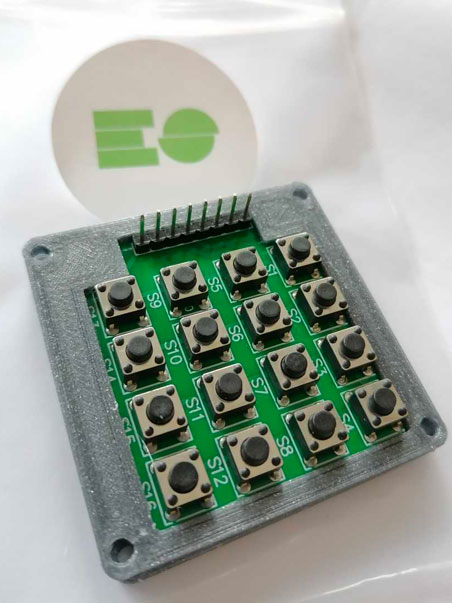 Platinenhalterung für einen Programmierarbeitsplatz aus der Elektrotechnik